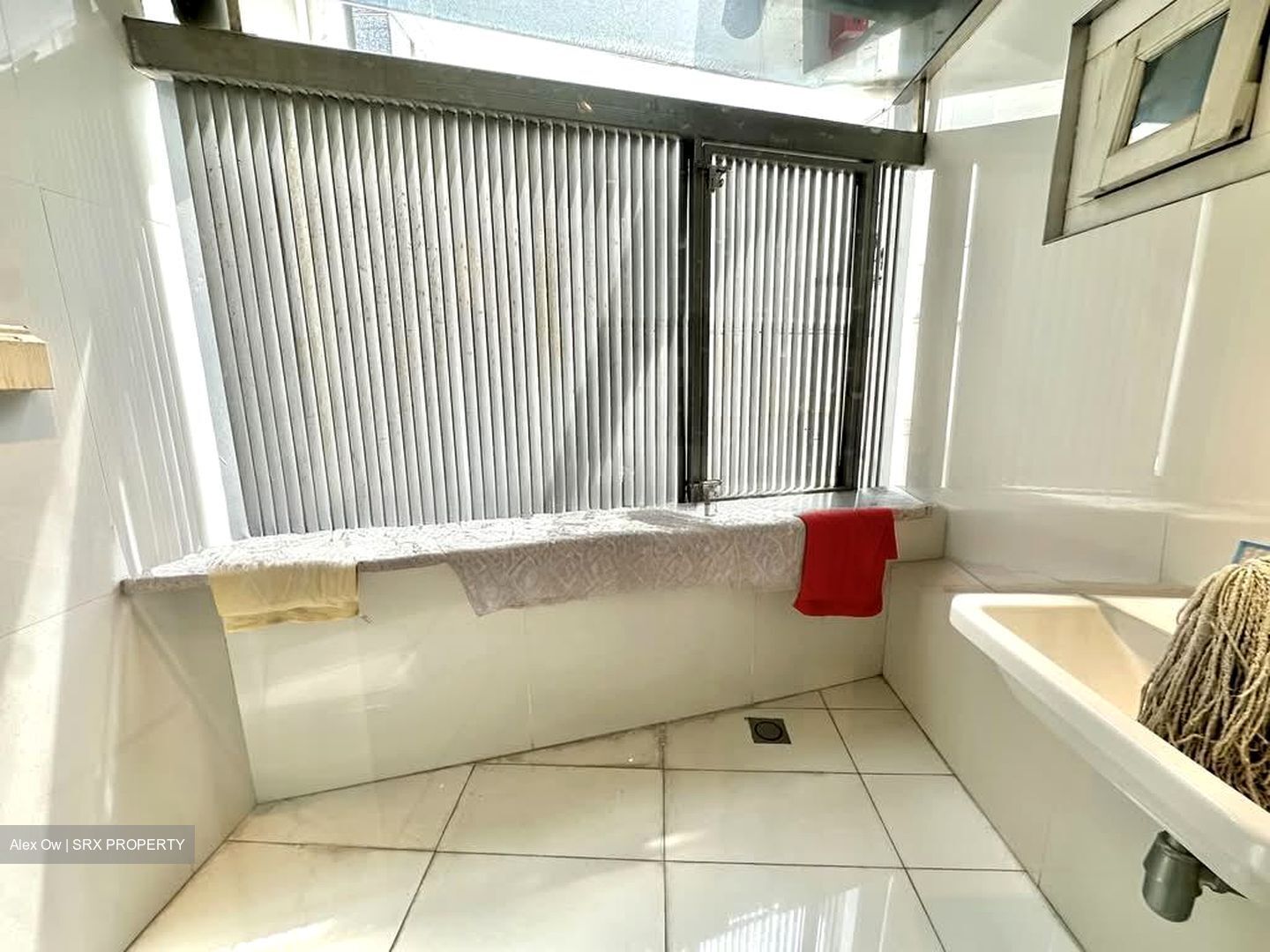 Tanjong Pagar Road (D2), Office #596400461